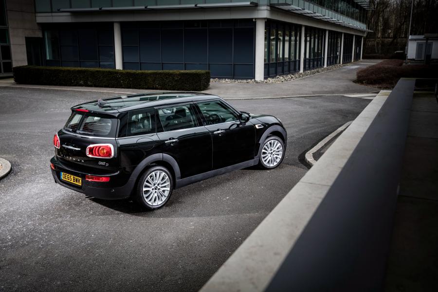  Mini One D Clubman 2016 года  (UK) (фото 10 из 16)